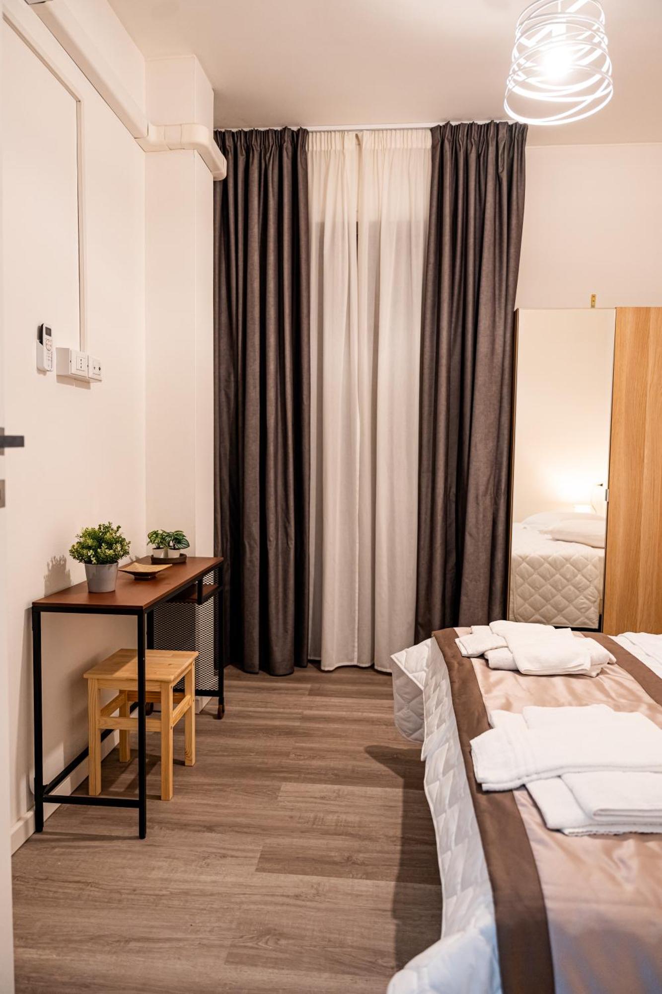 Florence Rooms Novella Bagian luar foto